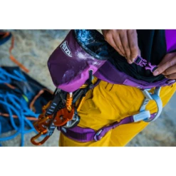Petzl Luna Harness - Women's -Outdoor Adventure Shop 1074296 1200 auto